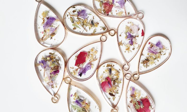 Resin jewellery